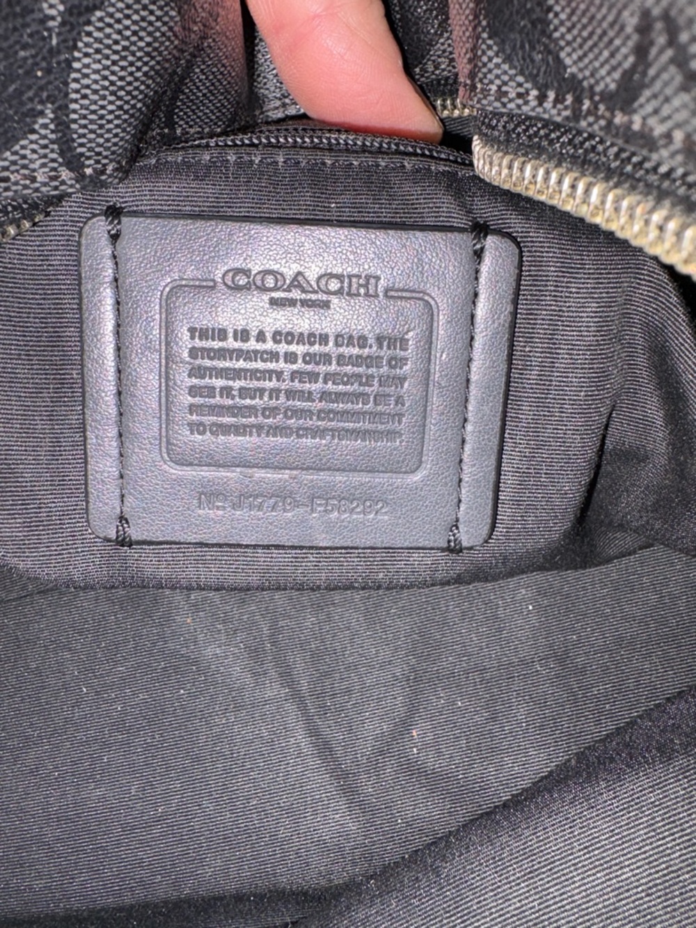 Preloved Coach Black Signature Logo Canvas Tote - Picture 15 of 17